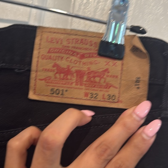 Levi’s - Picture 4 of 4